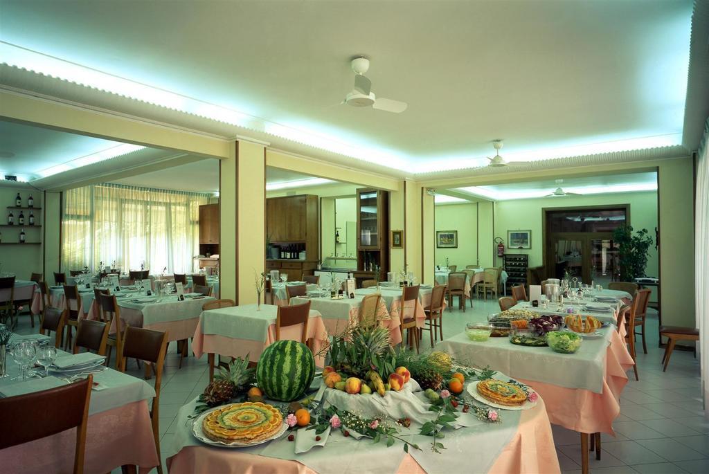 Albergo Paradiso Монтекатини Терме Екстериор снимка